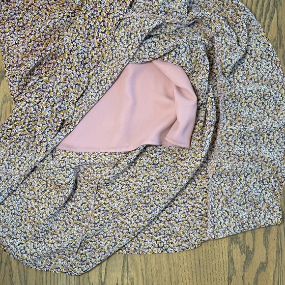 All In Favor Women’s Floral Flutter Sleeve Hi Low Ruffle Hem Lined Dress Size S - Picture 8 of 12